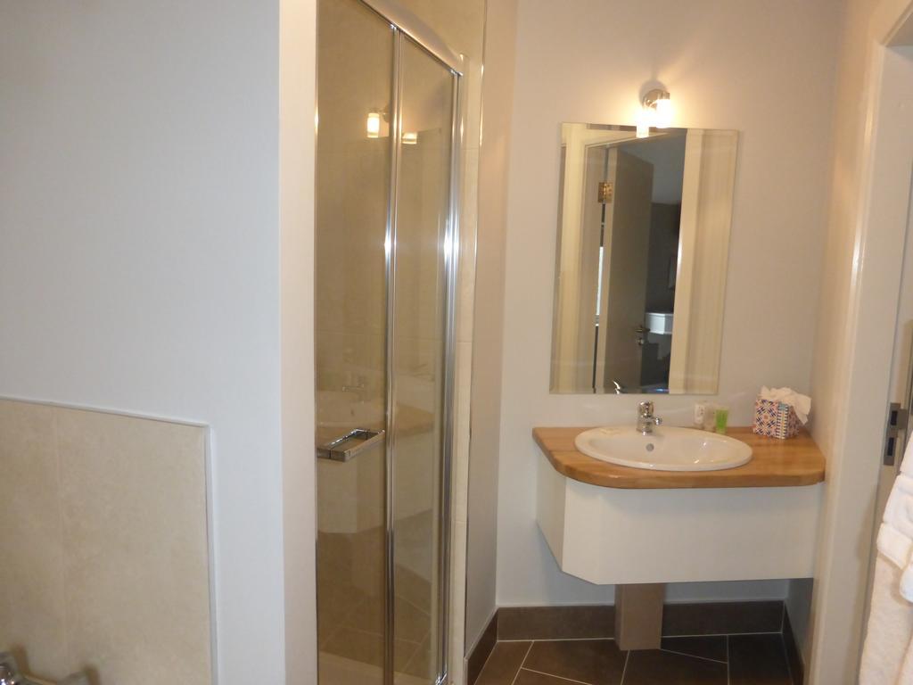 Ryan'S Hotel Конг Екстер'єр фото